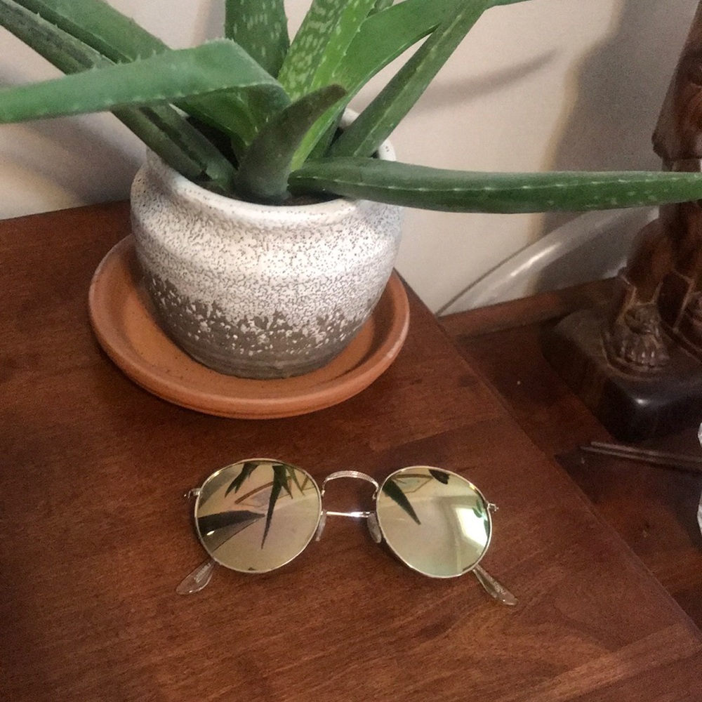 Round sunglass